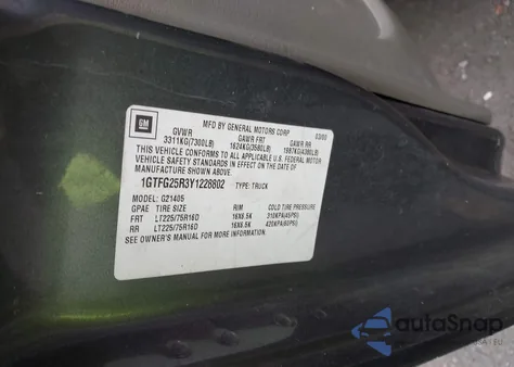 2000 GMC Savana Standard z USA, uszkodzony, nr VIN 1GTFG25R3Y1228802